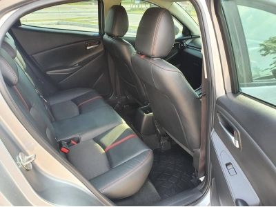 Mazda 2  1.3 High Sport 5 ประตู ปี 2016 สีเทาดำ รูปที่ 6